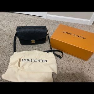 LOUIS VUITTON POCHETTE METIS